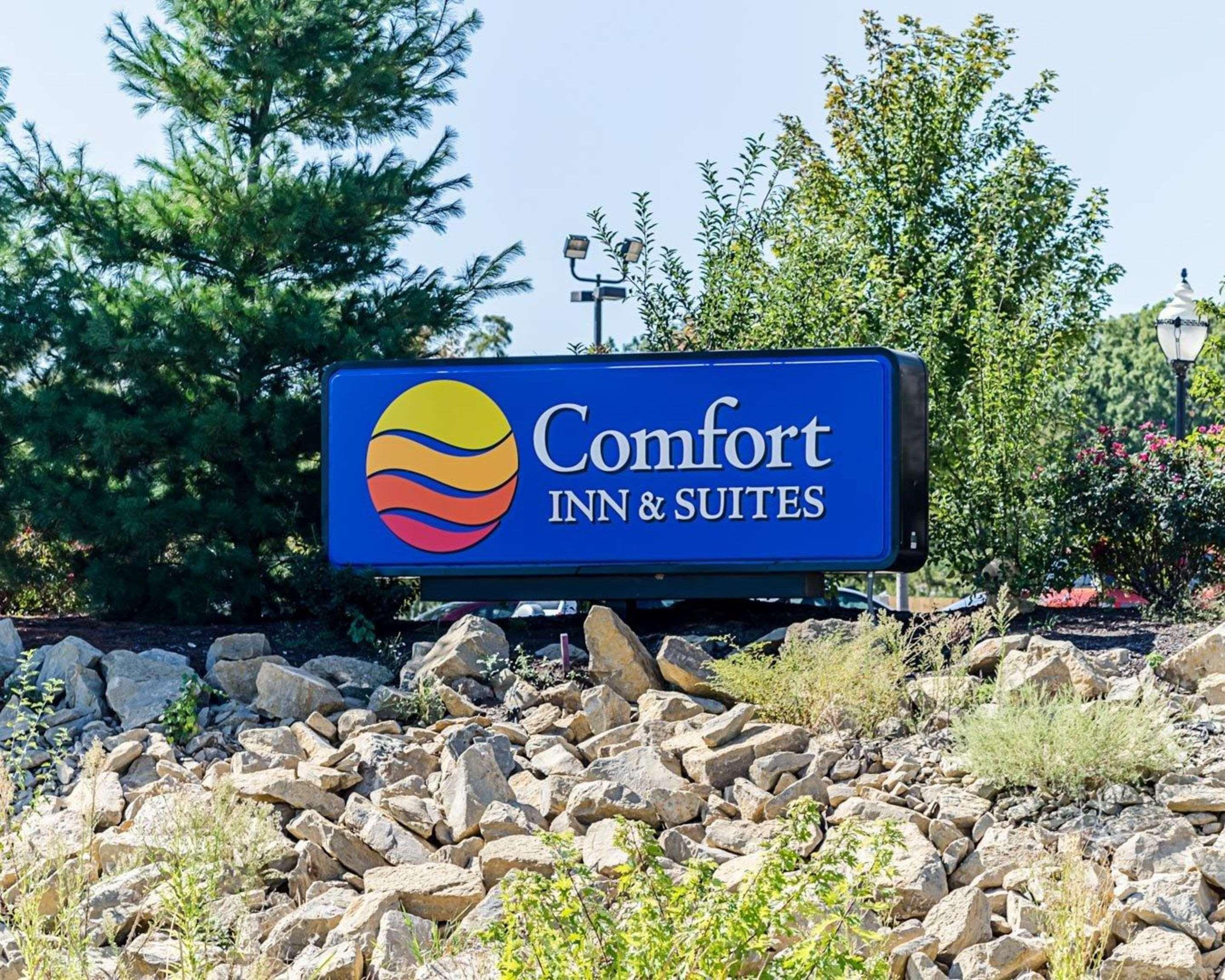 Comfort Inn & Suites Lawrence - University Area Exteriör bild