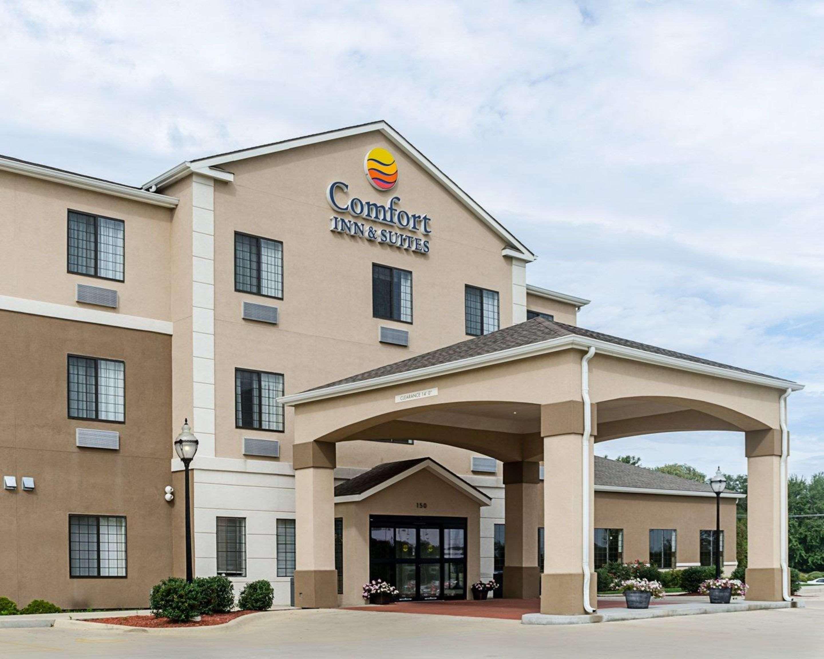 Comfort Inn & Suites Lawrence - University Area Exteriör bild