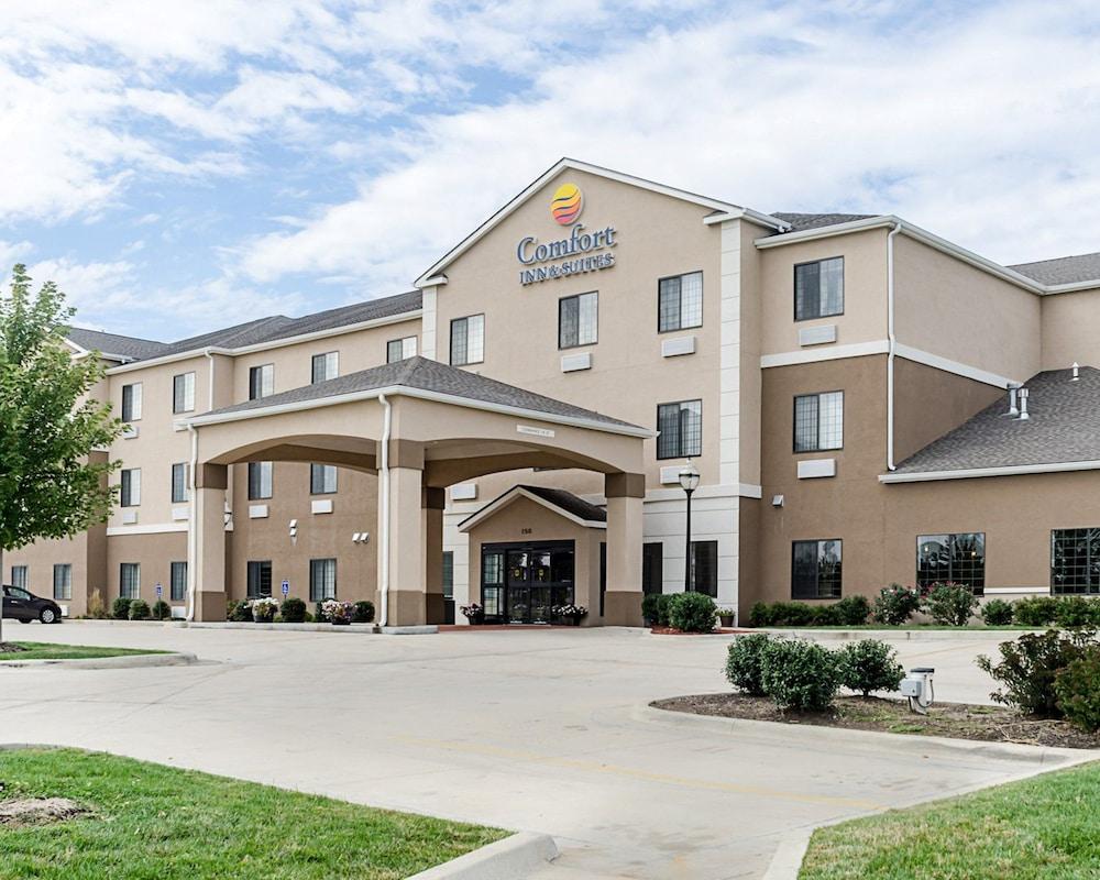 Comfort Inn & Suites Lawrence - University Area Exteriör bild