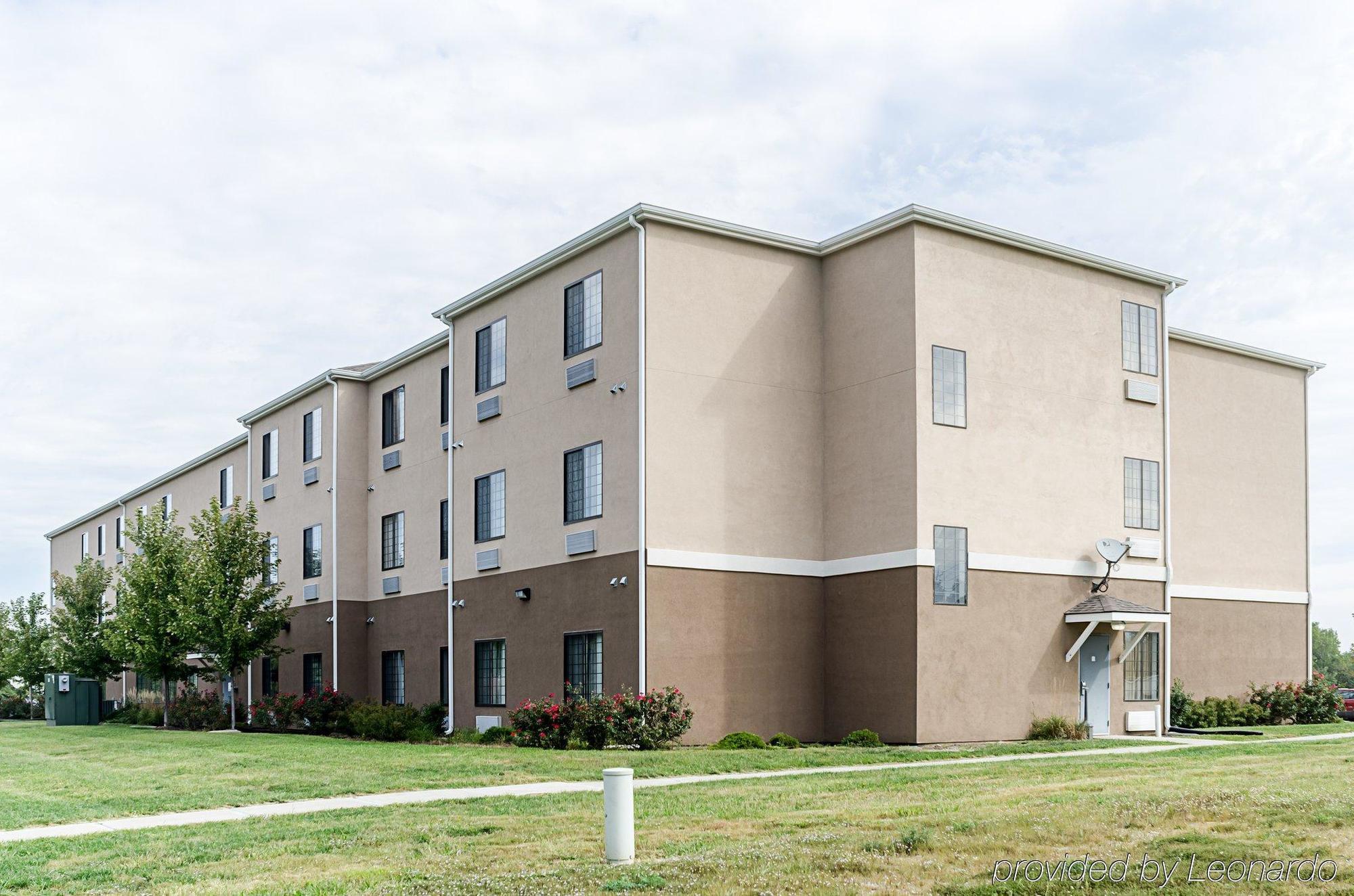 Comfort Inn & Suites Lawrence - University Area Exteriör bild
